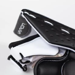 Bauer Vapor 2X Senior Goalie Blocker 21 Bauer Vapor 2X Senior Goalie Blocker -Outlet Hockey Store bauer blockers bauer vapor 2x senior goalie blocker 5427547406402