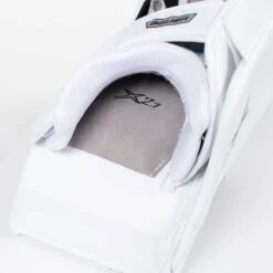 Bauer Vapor X2.7 Junior Goalie Blocker 19 Bauer Vapor X2.7 Junior Goalie Blocker -Outlet Hockey Store bauer blockers bauer vapor x2 7 junior goalie blocker 5427646660674