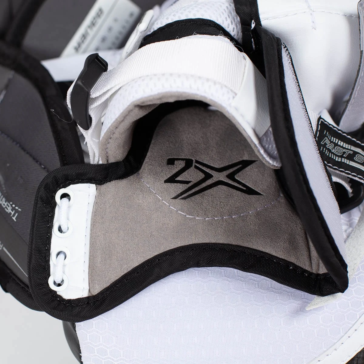 Bauer Vapor 2X Senior Goalie Catcher 13 Bauer Vapor 2X Senior Goalie Catcher - Image 11