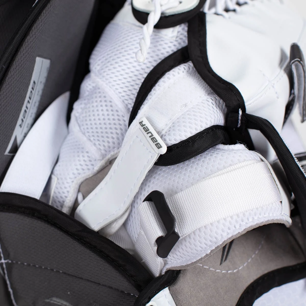 Bauer Vapor 2X Senior Goalie Catcher 14 Bauer Vapor 2X Senior Goalie Catcher - Image 12