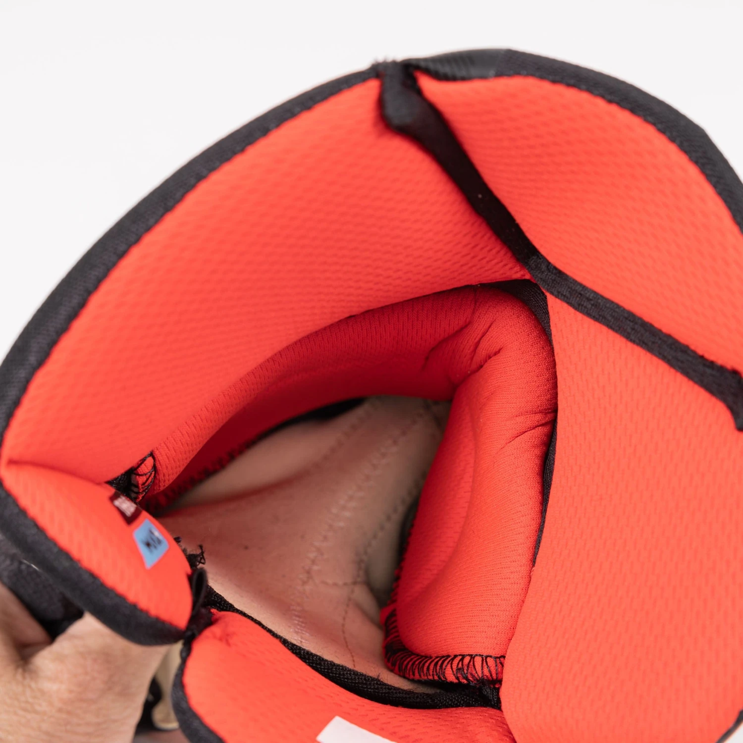 Bauer Vapor 3X Pro Intermediate Hockey Gloves 19 Bauer Vapor 3X Pro Intermediate Hockey Gloves - Image 17