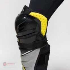 Bauer Supreme Matrix Senior Hockey Shin Guards (2021) -Outlet Hockey Store bauer shin guards bauer supreme matrix senior hockey shin guards 28174699102274