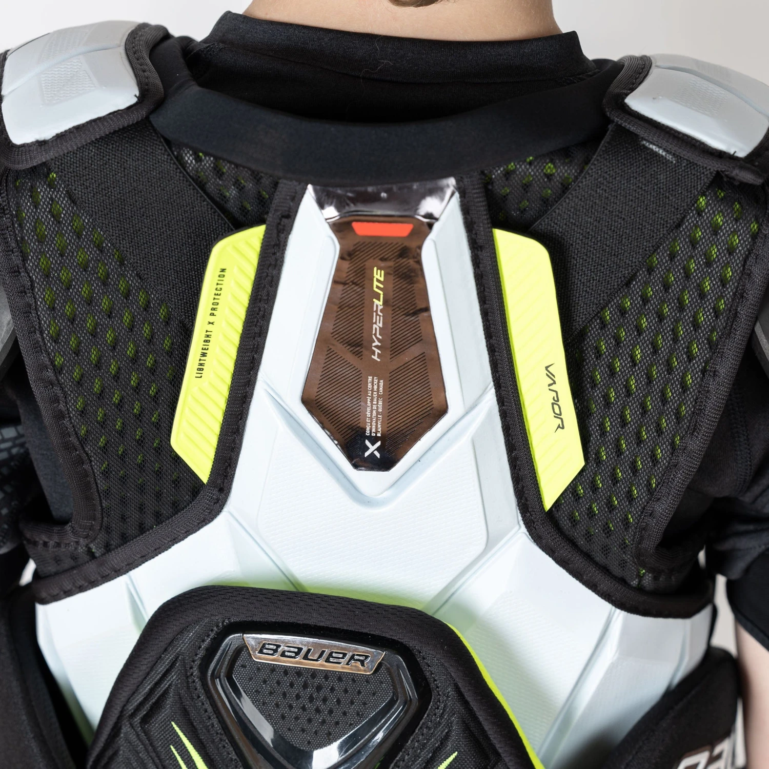 Bauer Vapor Hyperlite Junior Hockey Shoulder Pads 15 Bauer Vapor Hyperlite Junior Hockey Shoulder Pads - Image 14