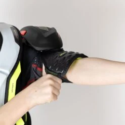 Bauer Vapor Hyperlite Junior Hockey Shoulder Pads 27 Bauer Vapor Hyperlite Junior Hockey Shoulder Pads -Outlet Hockey Store bauer shoulder pads bauer vapor hyperlite junior hockey shoulder pads 29086238081090