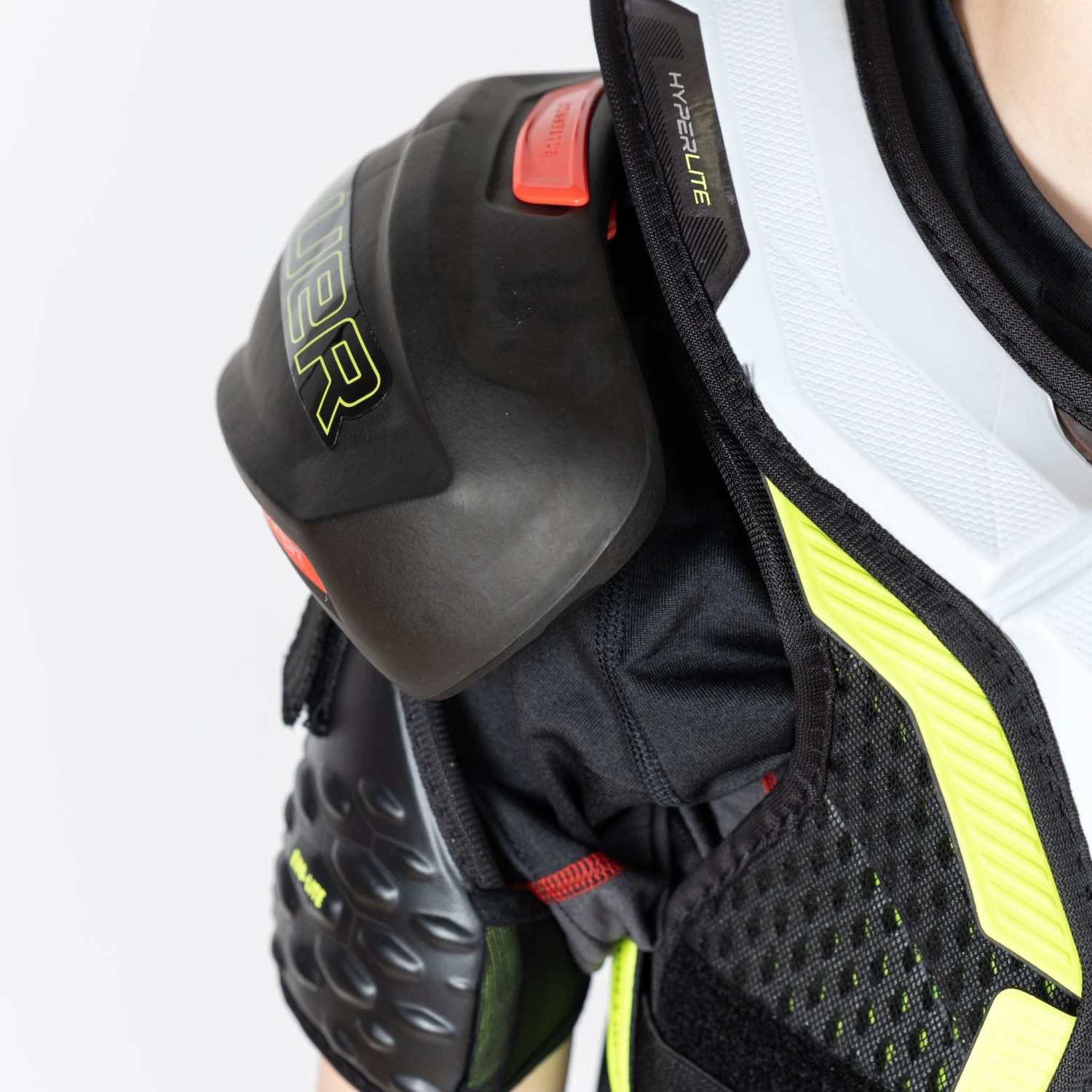 Bauer Vapor Hyperlite Junior Hockey Shoulder Pads 11 Bauer Vapor Hyperlite Junior Hockey Shoulder Pads - Image 10