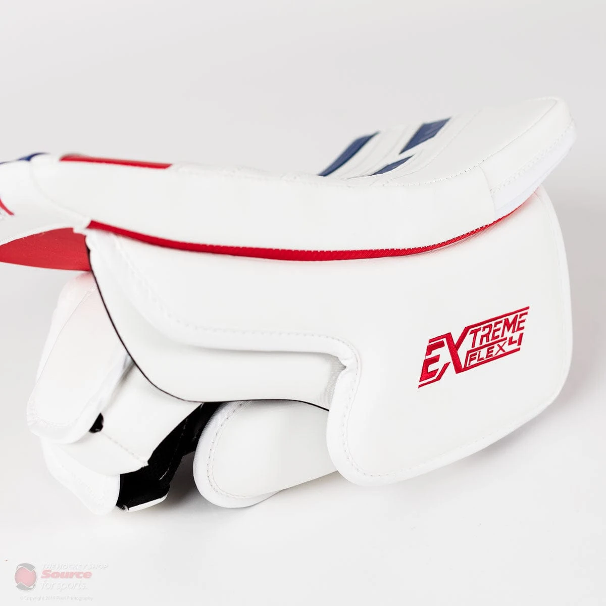 CCM Extreme Flex 4 Pro Senior Goalie Blocker 6 CCM Extreme Flex 4 Pro Senior Goalie Blocker - Image 4