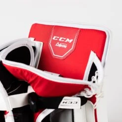 CCM Extreme Flex 4 Pro Senior Goalie Blocker 32 CCM Extreme Flex 4 Pro Senior Goalie Blocker -Outlet Hockey Store ccm blockers ccm extreme flex 4 pro senior goalie blocker 4784673488962