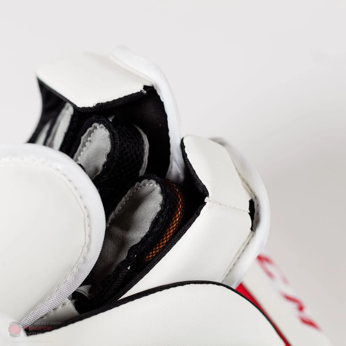 CCM Extreme Flex 4 Pro Senior Goalie Blocker 15 CCM Extreme Flex 4 Pro Senior Goalie Blocker - Image 13