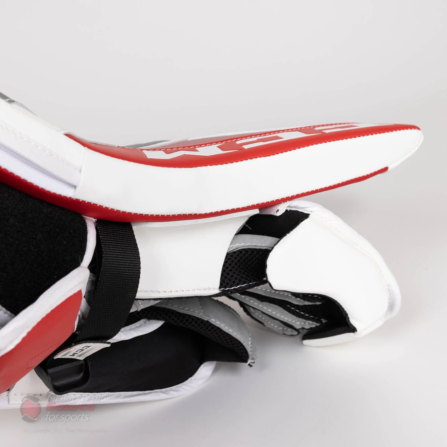 CCM Extreme Flex 5 Senior Goalie Blocker 8 CCM Extreme Flex 5 Senior Goalie Blocker - Image 6