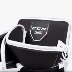 CCM Extreme Flex E4.9 Intermediate Goalie Blocker - Source Exclusive -Outlet Hockey Store ccm blockers ccm extreme flex e4 9 intermediate goalie blocker source exclusive 5311076991042