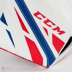 CCM Extreme Flex 4 Pro Senior Goalie Catcher -Outlet Hockey Store ccm catchers ccm extreme flex 4 pro senior goalie catcher 5314630189122