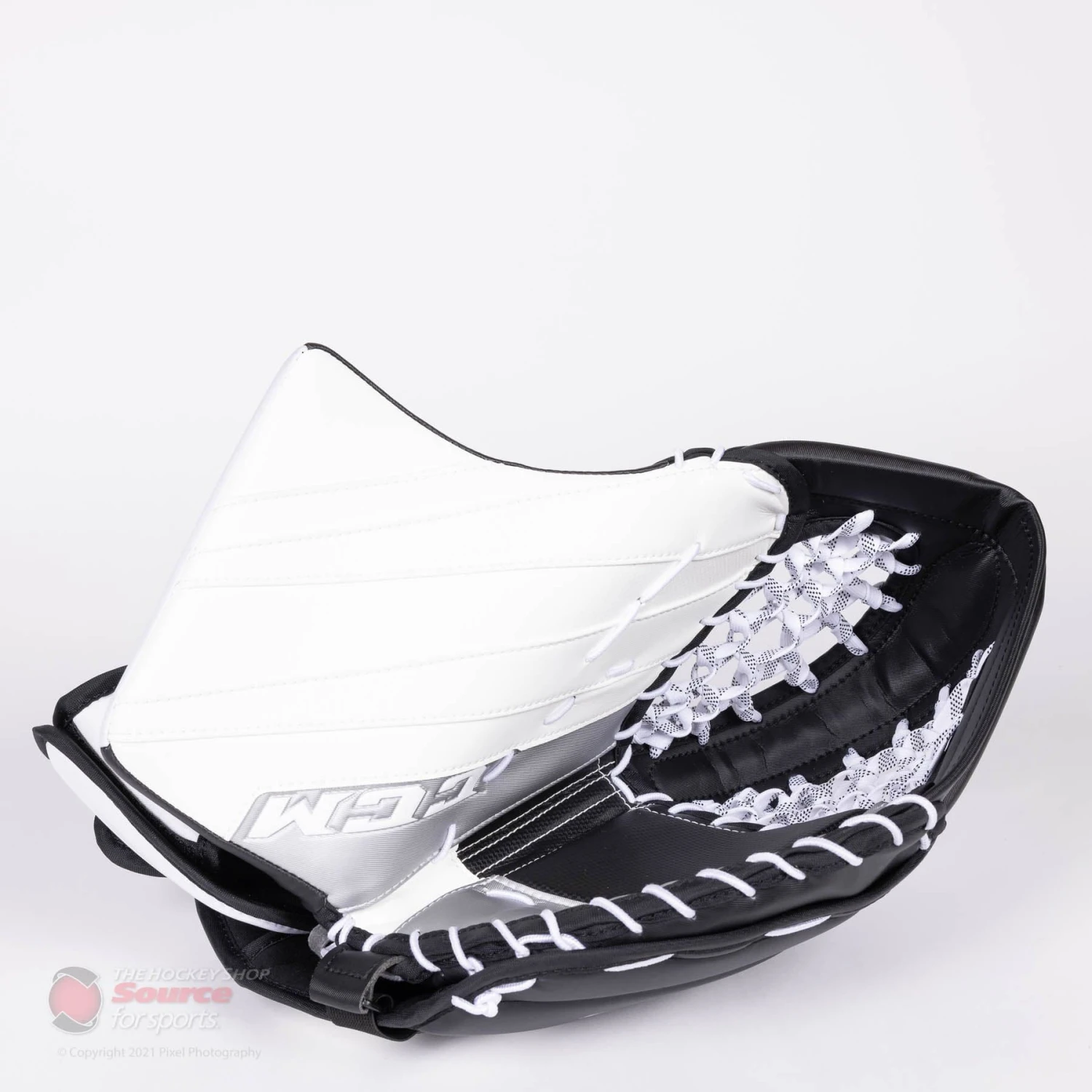 CCM Extreme Flex E5.5 Senior Goalie Catcher - Source Exclusive 4 CCM Extreme Flex E5.5 Senior Goalie Catcher - Source Exclusive - Image 2