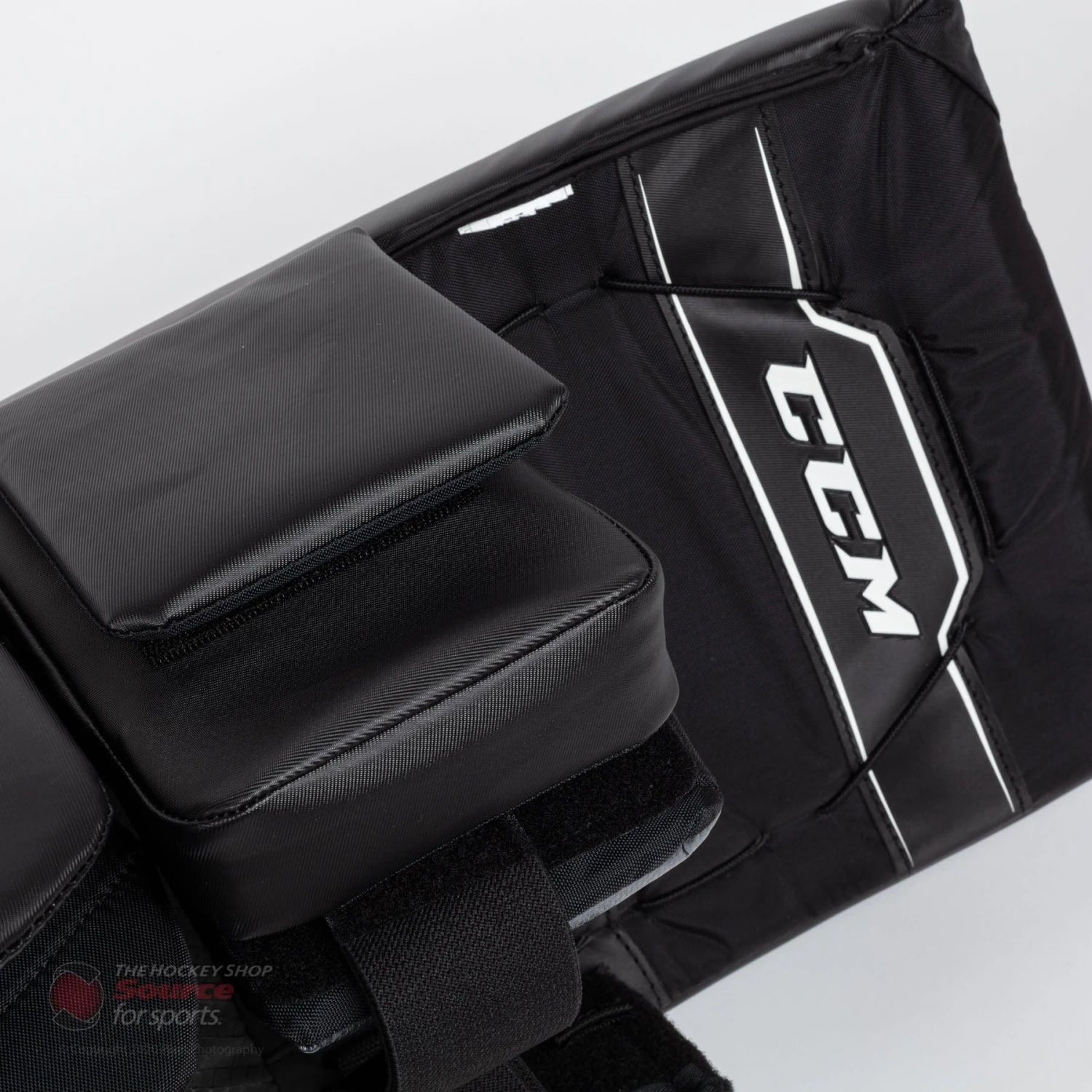 CCM Axis A1.9 Intermediate Goalie Leg Pads - Source Exclusive 10 CCM Axis A1.9 Intermediate Goalie Leg Pads - Source Exclusive - Image 8