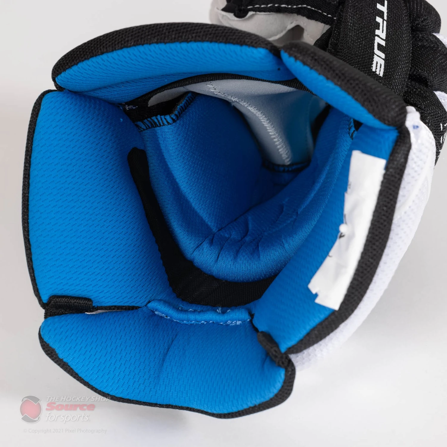 TRUE Catalyst Pro Senior Hockey Gloves 14 TRUE Catalyst Pro Senior Hockey Gloves - Image 12