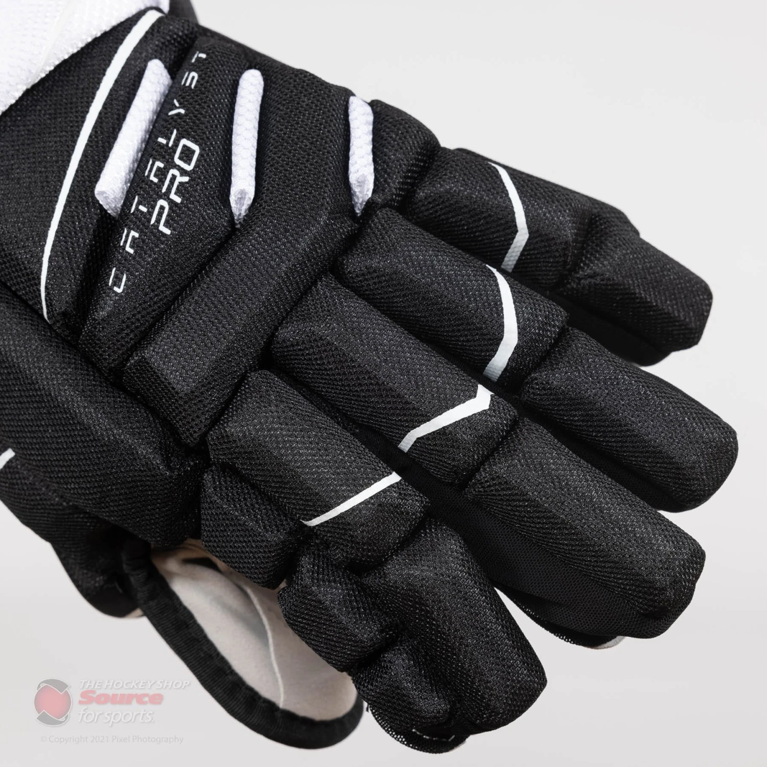 TRUE Catalyst Pro Senior Hockey Gloves 8 TRUE Catalyst Pro Senior Hockey Gloves - Image 6