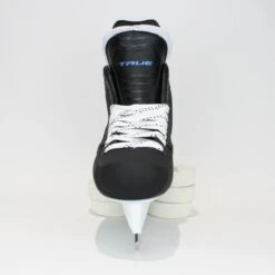 TRUE Player Senior Hockey Skates - Pro Stock - VH Holder - White Felt Tongue - Size 8 -Outlet Hockey Store true hockey skates true player senior hockey skates pro stock vh holder white felt tongue size 8 8 r standard 15186688475202
