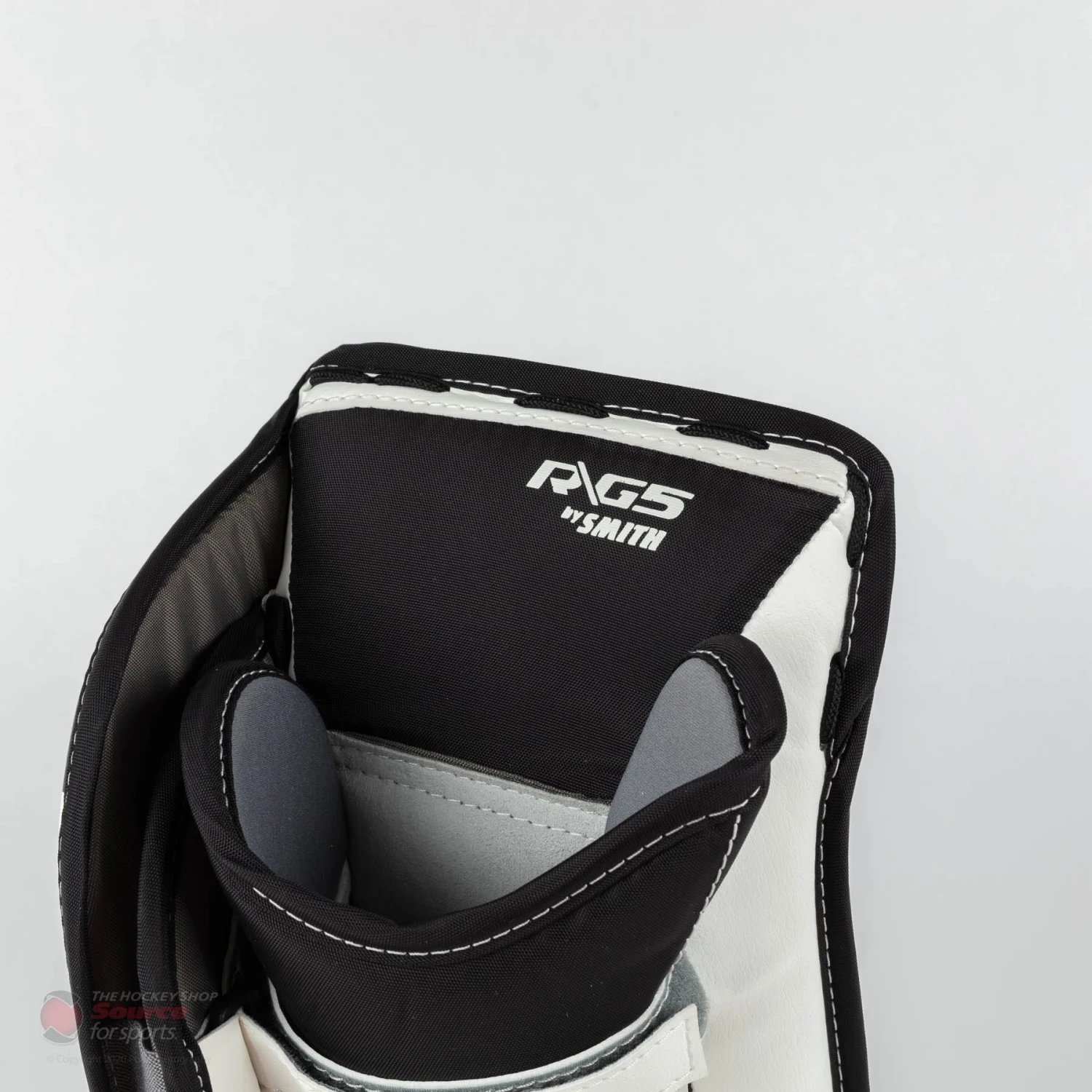 Warrior Ritual G5 Youth Goalie Blocker 6 Warrior Ritual G5 Youth Goalie Blocker - Image 4