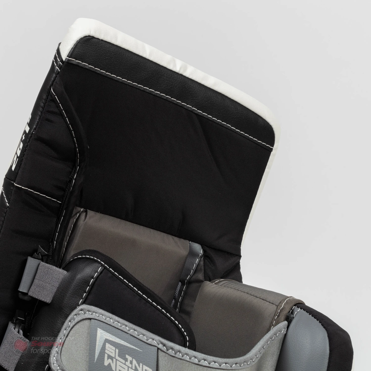 Warrior Ritual G5 Junior Goalie Leg Pads 10 Warrior Ritual G5 Junior Goalie Leg Pads - Image 8